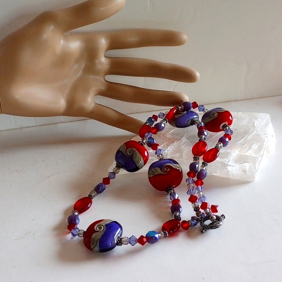 VINTAGE  ITALIAN MURANO ART GLASS TWO COLORS  CARVED DESIGN NECKLACE 25" LONG - Picture 6 of 7